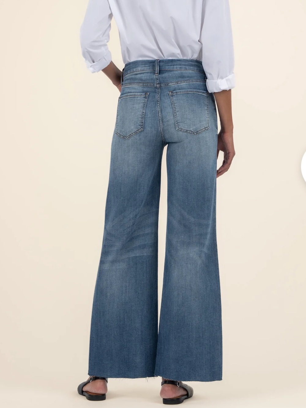 Kut from the Kloth Meg High Rise Wide Leg Jean | Size 6 - Picture 5 of 13